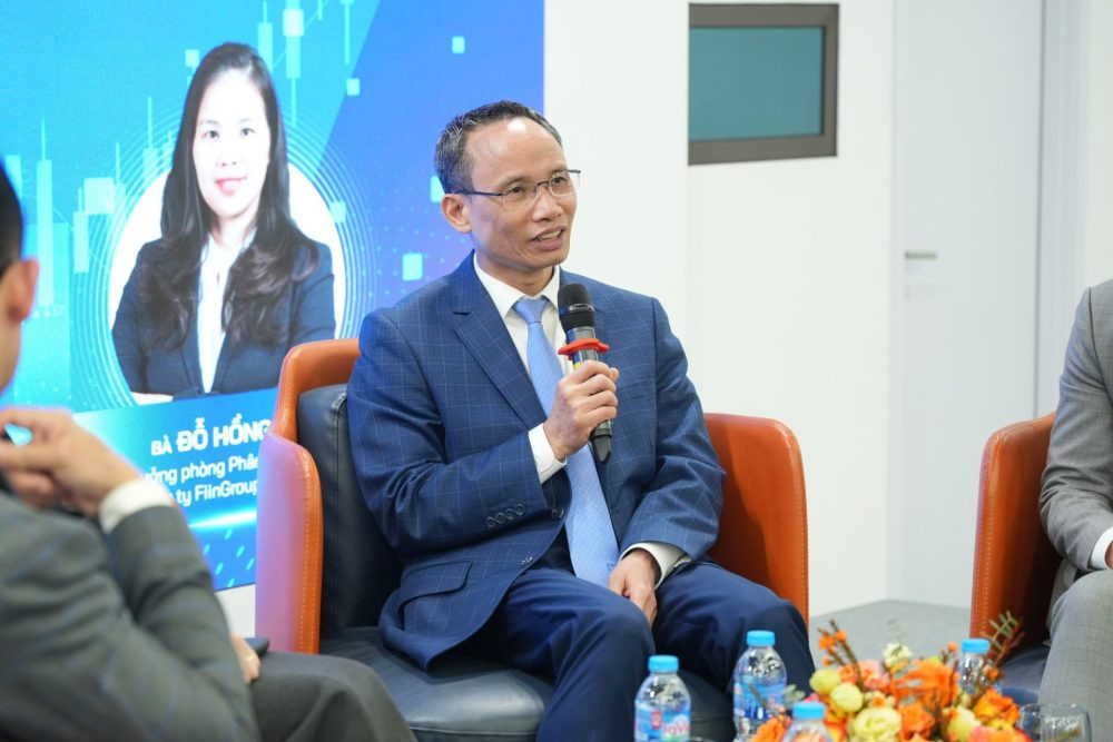 Triển vọng thị trường chứng khoán 2025 - Sức bật từ kỳ vọng mới Triển vọng thị trường chứng khoán 2025 - Sức bật từ kỳ vọng mới