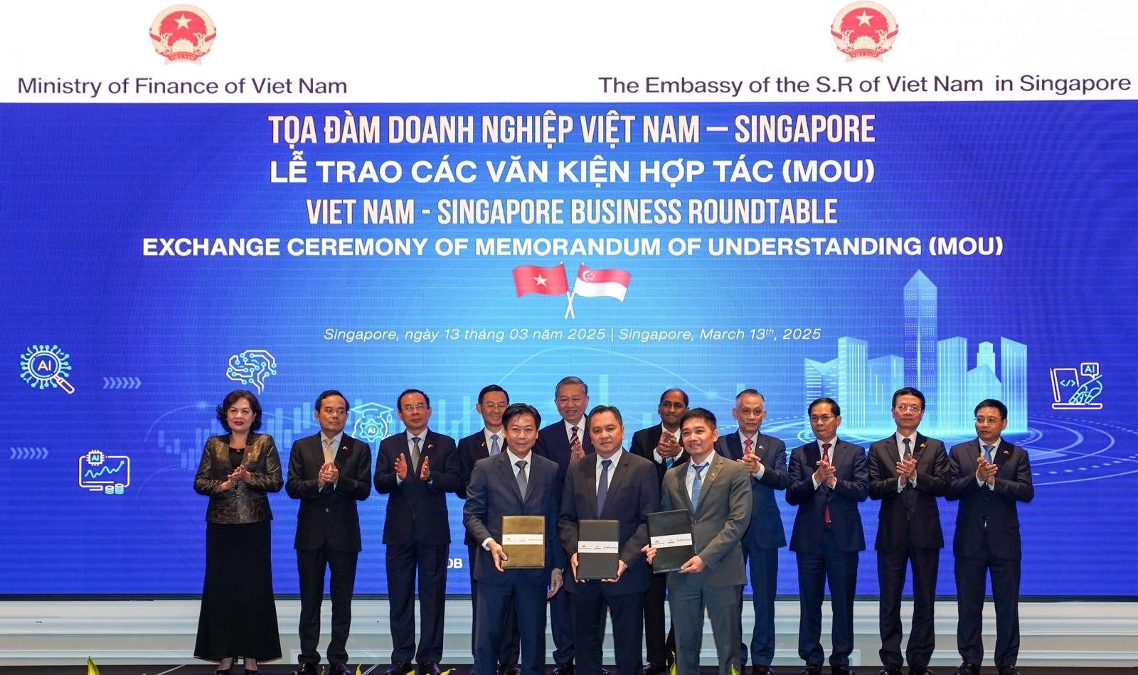 3. Hợp tác giữa Vietnam Airlines, SaigonTourist Group và APG Group Pte Limited nhằm nâng cao trải nghiệm du khách trên đường bay Việt Nam - Singapore