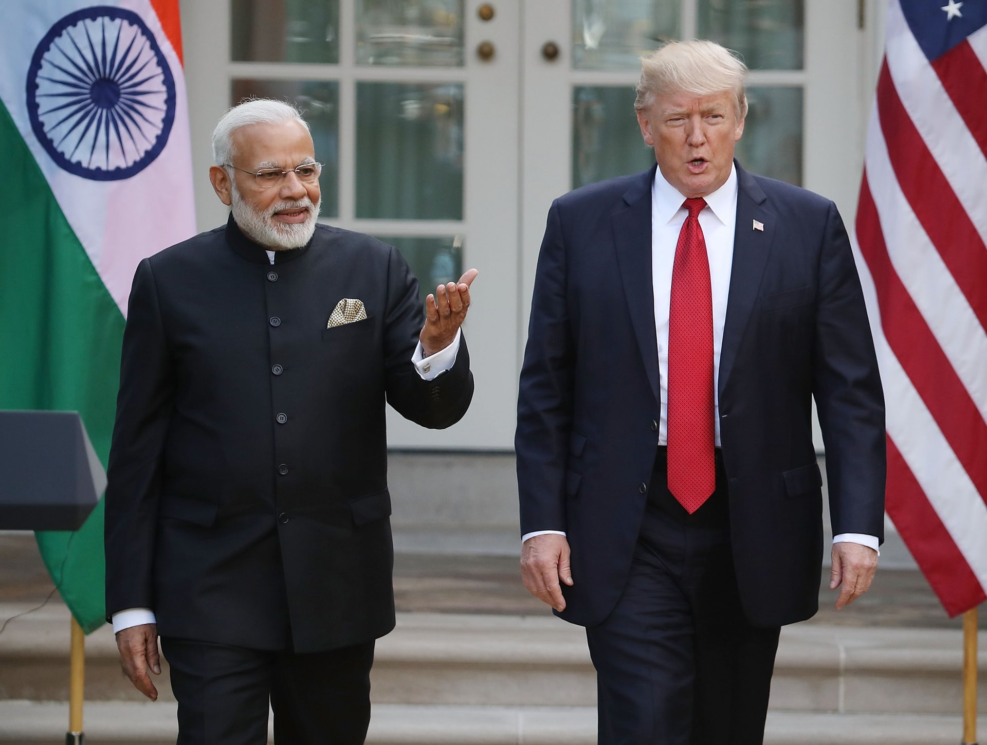 Tổng thống Trump và Thủ tướng Ấn Độ Narendra Modi (Ảnh Newsweek)