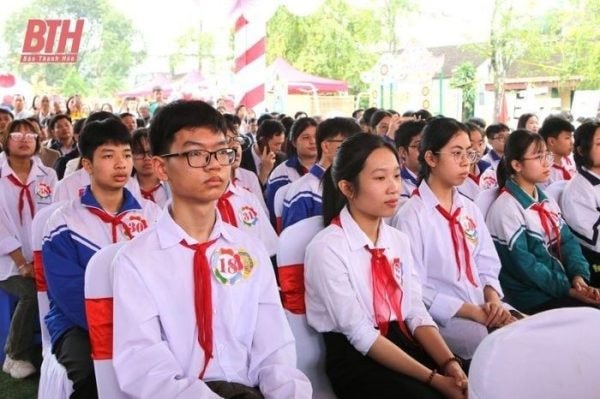 LỄ HỘI BÚT NGHIÊN 2025 – TIẾP NỐI TRUYỀN THỐNG HIẾU HỌC TRÊN QUÊ HƯƠNG HOẰNG HÓA (TỈNH THANH HÓA)