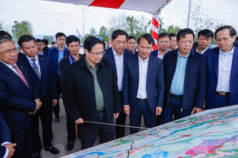 Thủ tướng thăm nhà máy thịt bò do các tập đoàn hàng đầu Việt - Nhật đầu tư