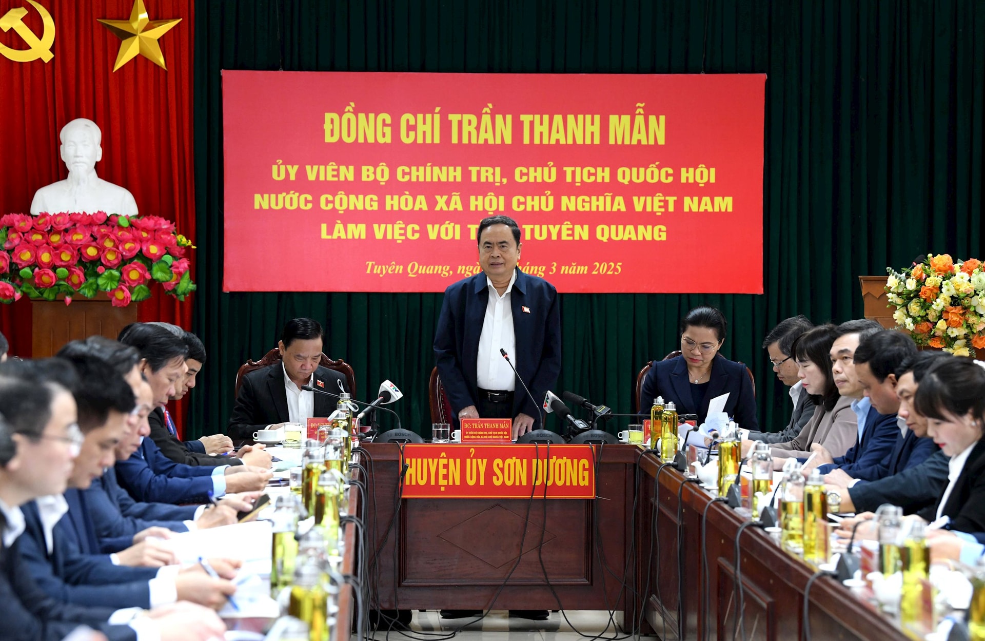 Chủ tịch Quốc hội Trần Thanh Mẫn làm việc với Ban Thường vụ Tỉnh ủy Tuyên Quang