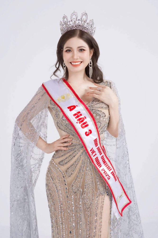 Á hậu Phạm Thị Phương: “Xanh - Sạch - Bền vững” là kim chỉ nam cho phát triển sản phẩm Á hậu Phạm Thị Phương: “Xanh - Sạch - Bền vững” là kim chỉ nam cho phát triển sản phẩm