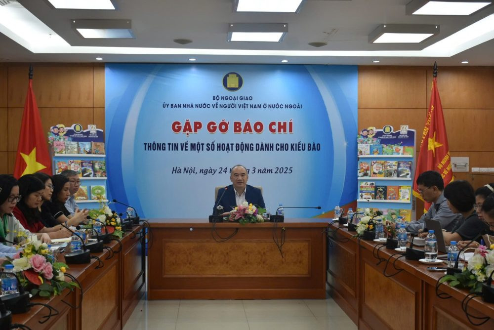 Đổi mới, đa dạng hoạt động gắn kết bà con người Việt Nam ở nước ngoài với quê hương
