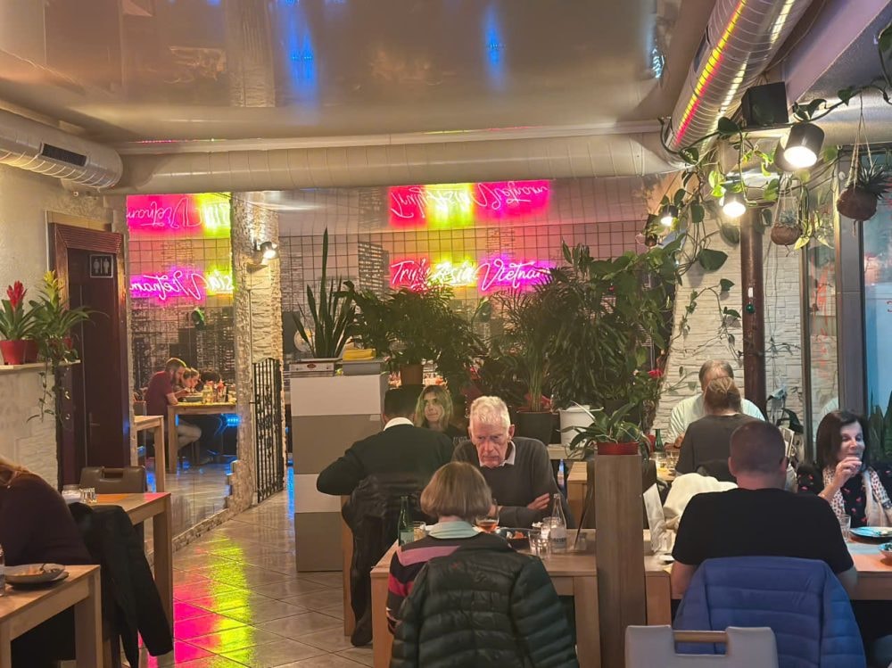 Khám phá ẩm thực Châu Á chân thực tại Truly Asia, Interlaken