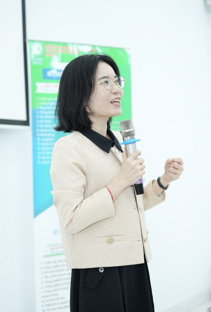 Thúc đẩy sự tham gia của nữ giới trong lĩnh vực Khoa học, Công nghệ, Kỹ thuật và Toán học