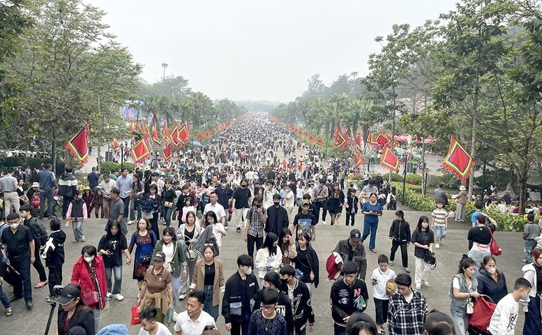 Người dân cả nước hướng về Giỗ Tổ Hùng Vương