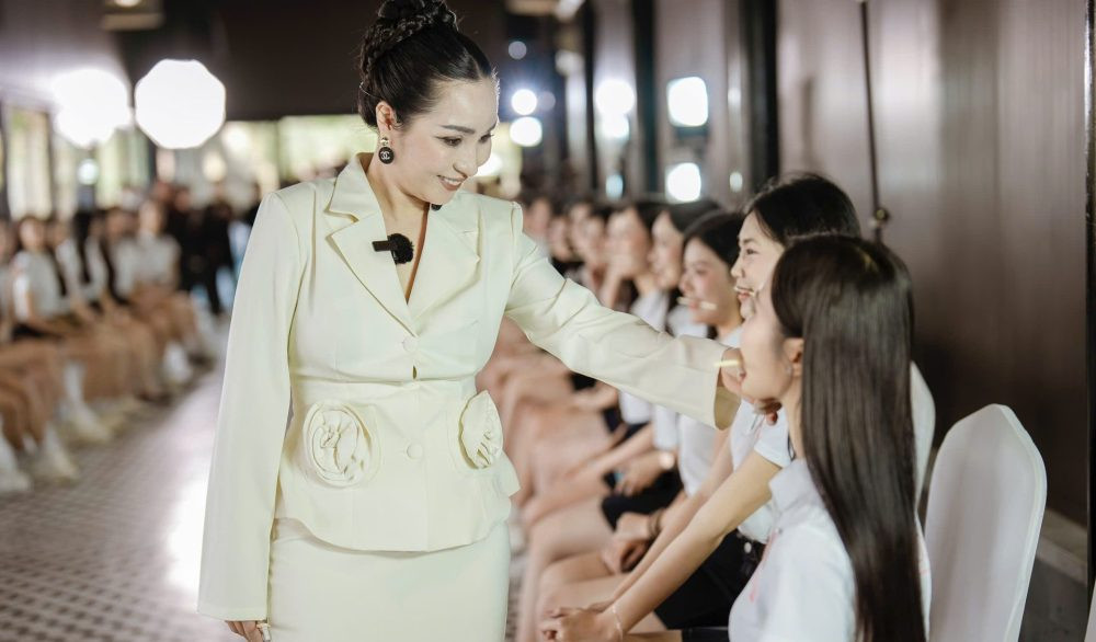 Tạo phong thái, giúp phụ nữ Việt tự tin, duyên dáng hơn