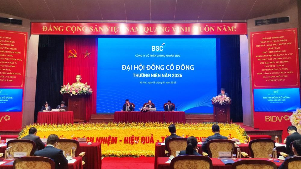 Chứng khoán BIDV (BSC): Lợi nhuận mục tiêu 560 tỷ đồng, dự kiến trả cổ tức tỷ lệ 10% năm 2025