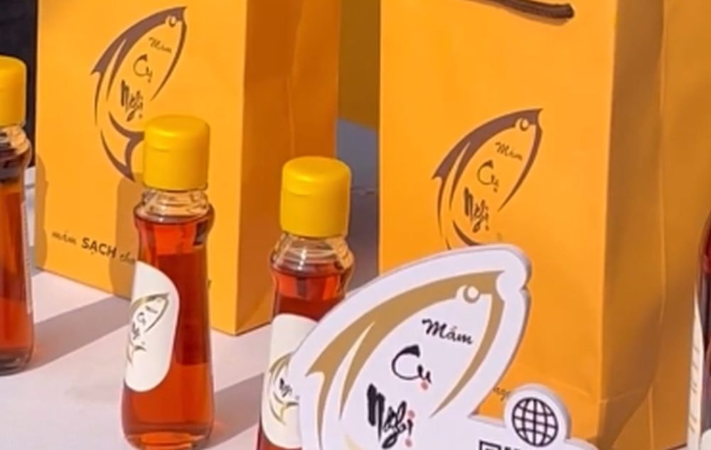 Nước mắm Cụ Nghị lan tỏa giá trị văn hóa ẩm thực truyền thống tại Festival Phở 2025 Nước mắm Cụ Nghị lan tỏa giá trị văn hóa ẩm thực truyền thống tại Festival Phở 2025