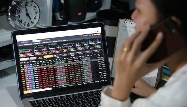 Thị trường chứng khoán phân hóa mạnh trong mùa báo cáo kết quả kinh doanh quý I