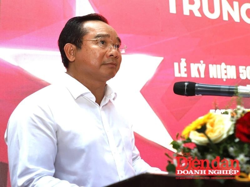 Khai trương Trung tâm Báo chí và phát hành bộ tem Kỷ niệm 50 năm thống nhất đất nước