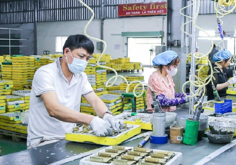 Tâm lý đẩy giá vàng lên cao và bài toán cho kinh tế Việt Nam
