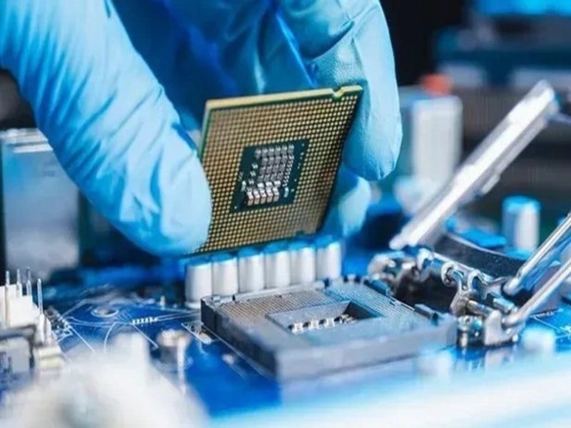 Đầu tư hạ tầng công nghệ: Tạo đà cho phát triển AI và ngành bán dẫn tại Việt Nam