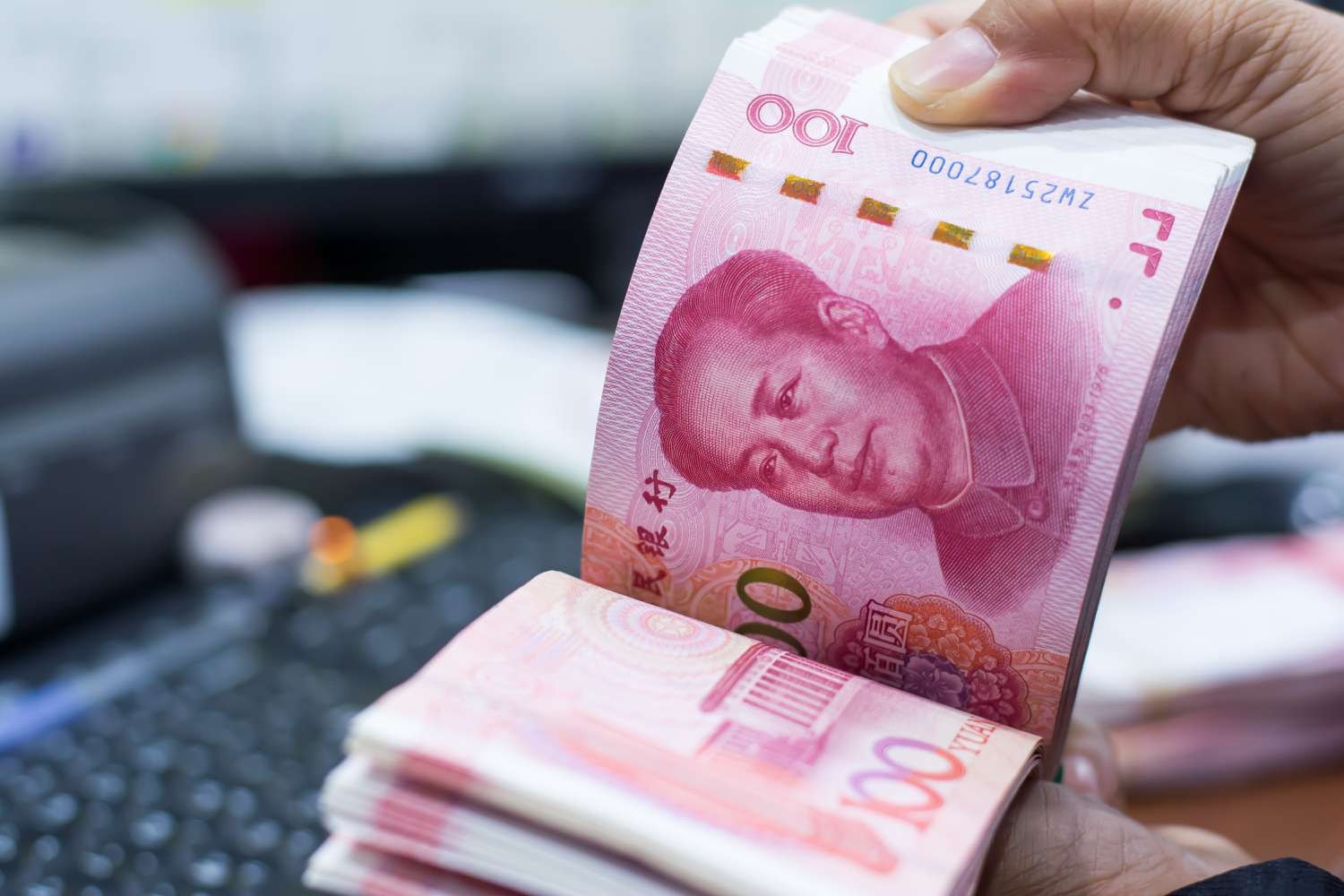 PBOC sẽ tung ra thị trường 1000 tỷ nhân dân tệ (Ảnh internet)