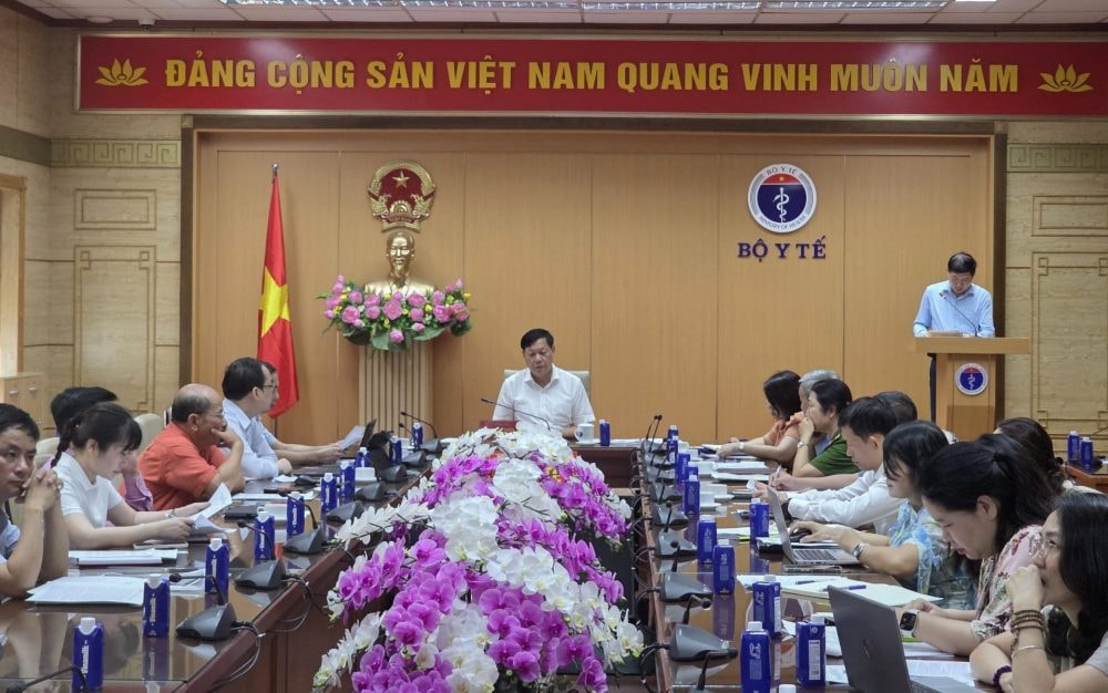 Tăng cường quản lý thực phẩm chức năng: Bộ Y tế nỗ lực bảo vệ người tiêu dùng trước vấn nạn hàng giả