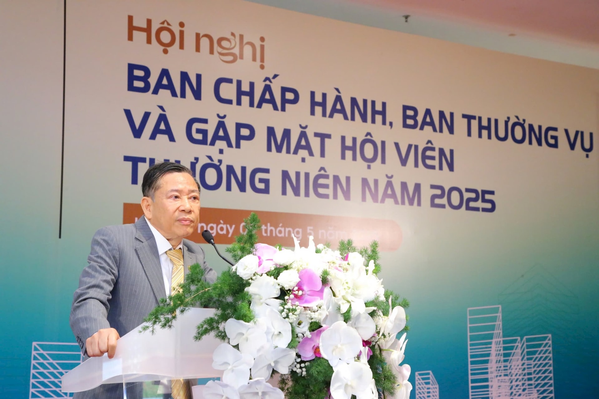 TS. Nguyễn Văn Khôi - Chủ tịch VNREA phát biểu khai mạc Hội nghị.