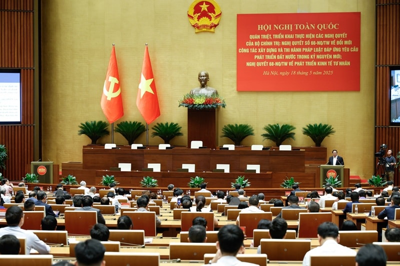 Thủ tướng Phạm Minh Chính trình bày nội dung trọng tâm, cốt lõi của Nghị quyết số 68, về phát triển kinh tế tư nhân và kế hoạch thực hiện Nghị quyết 68 - Ảnh VGP/Nhật Bắc