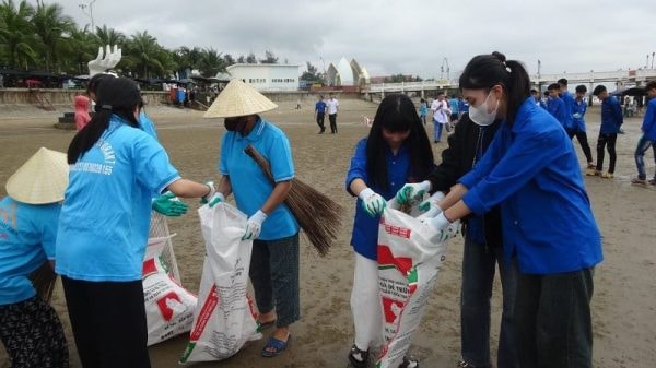 Câu lạc bộ Du lịch biển Hải Tiến - Hành trình vì một môi trường biển xanh, sạch, đẹp