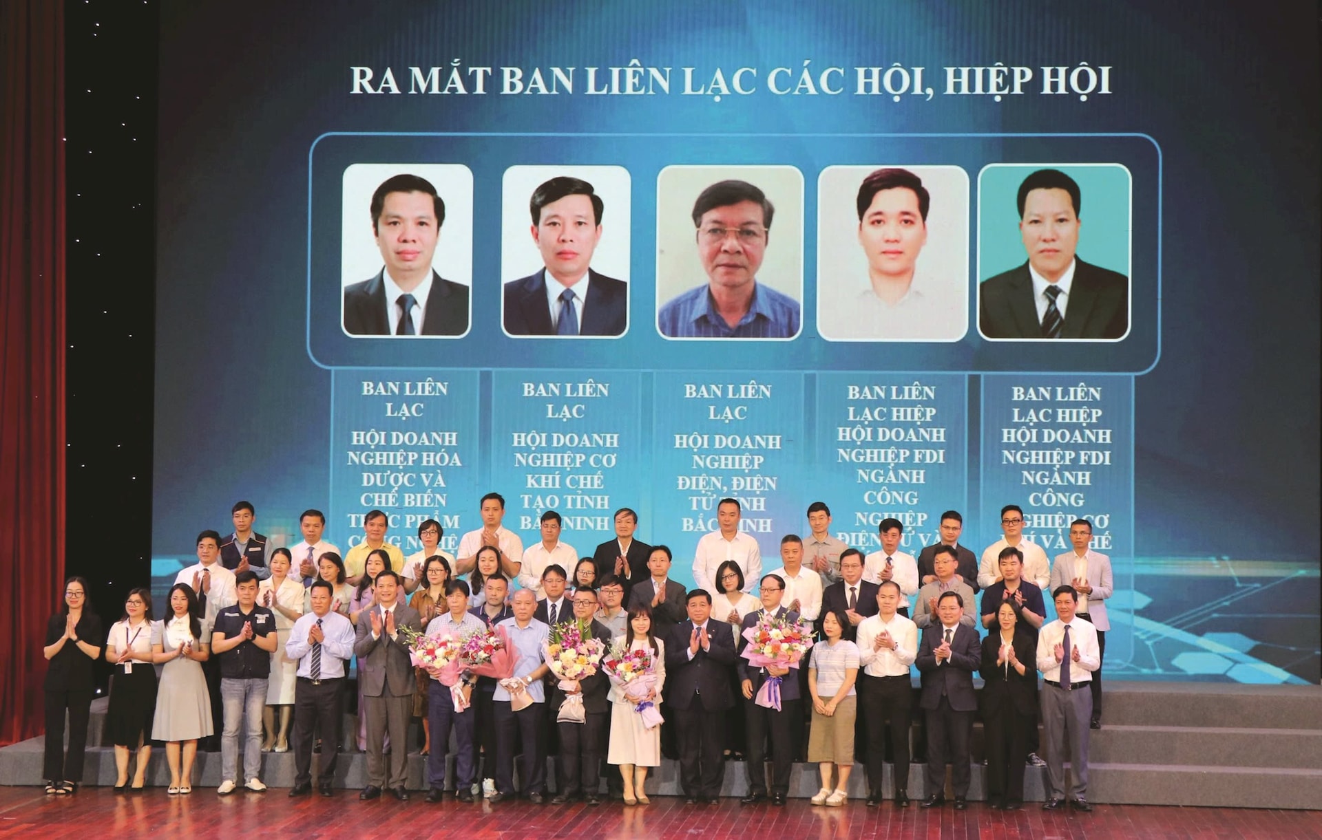 Ban Liên lạc