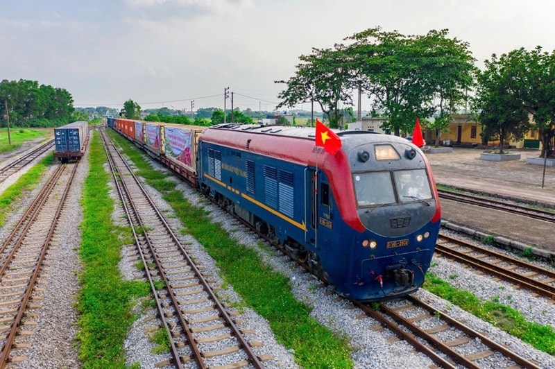 sua-luat-duong-sat-23.5.2.jpg