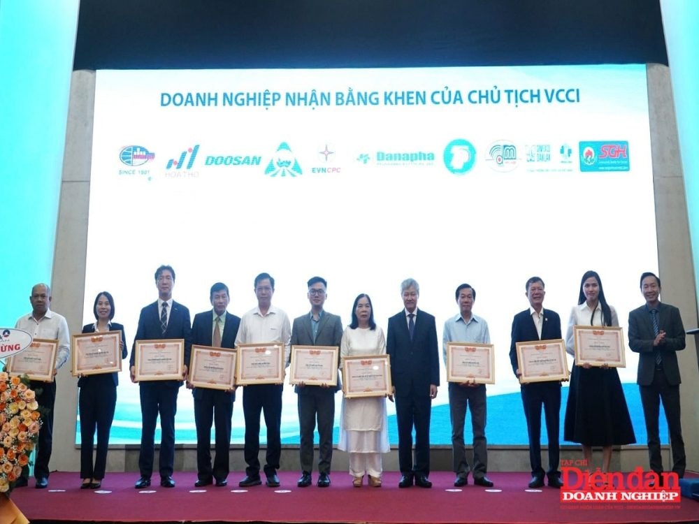 Chuyển đổi xanh là “bệ đỡ” để doanh nghiệp phát triển bền vững