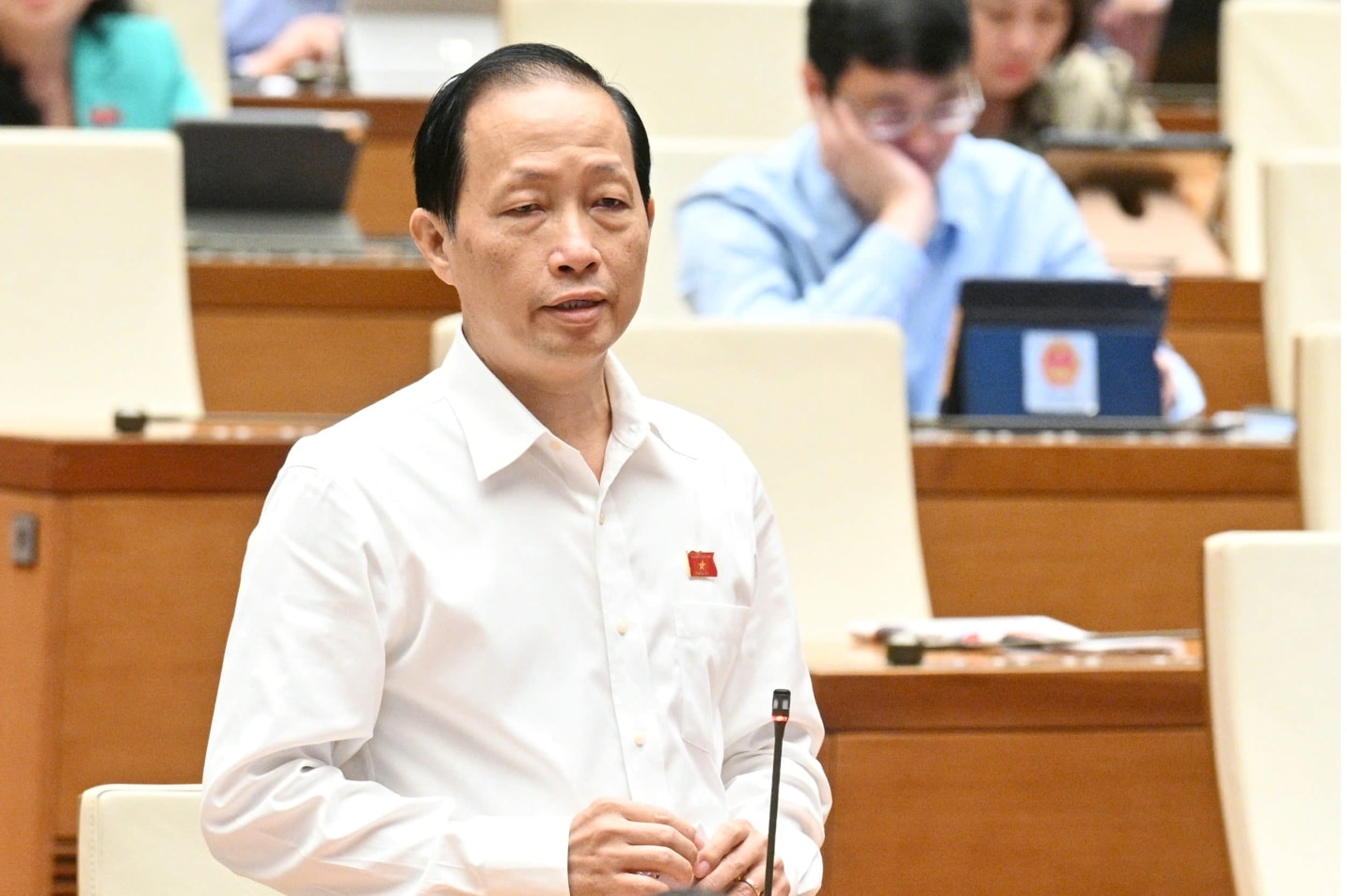 Đại biểu Nguyễn Trúc Sơn, Trưởng Đoàn ĐBQH tỉnh Bến Tre phát biểu góp ý dự thảo Luật Ngân sách Nhà nước (sửa đổi).