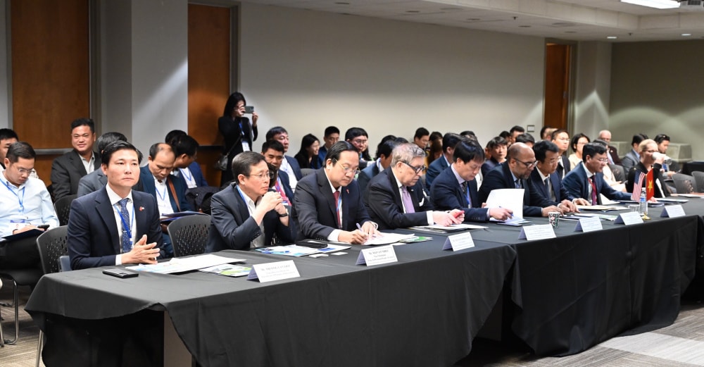 Hội nghị gặp gỡ doanh nghiệp Việt Nam và Hoa Kỳ” ở thành phố Los Angeles.