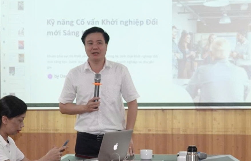Ts. Đàm Quang Thắng – Giám đốc Vườn ươm Doanh nghiệp BIZCARE, Chủ tịch Hội đồng Cố vấn khởi nghiệp đổi mới sáng tạo Quốc gia (VSMA), giảng viên của khoá đào tạo