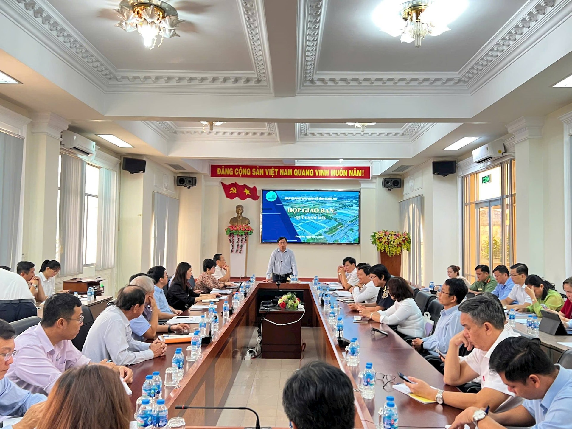 Ban Quản lý Khu kinh tế thường xuyên tổ chức cuộc họp rà soát, tháo gỡ vướng mắc của các dự án trong KCN