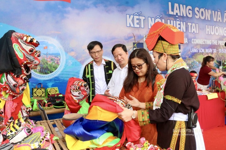 Đặc sắc không gian triển lãm văn hoá Lạng Sơn - Ấn Độ