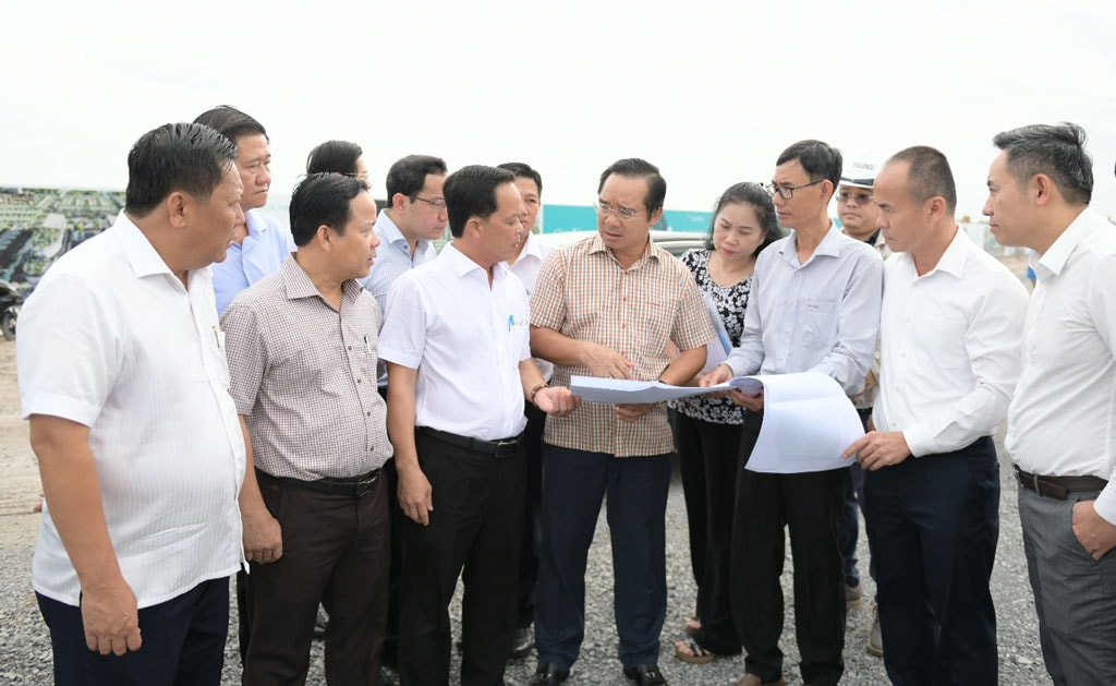 Lãnh đạo tỉnh khảo sát, kiểm tra dự án công trình giao thông trọng điểm trên địa bàn huyện Bến Lức