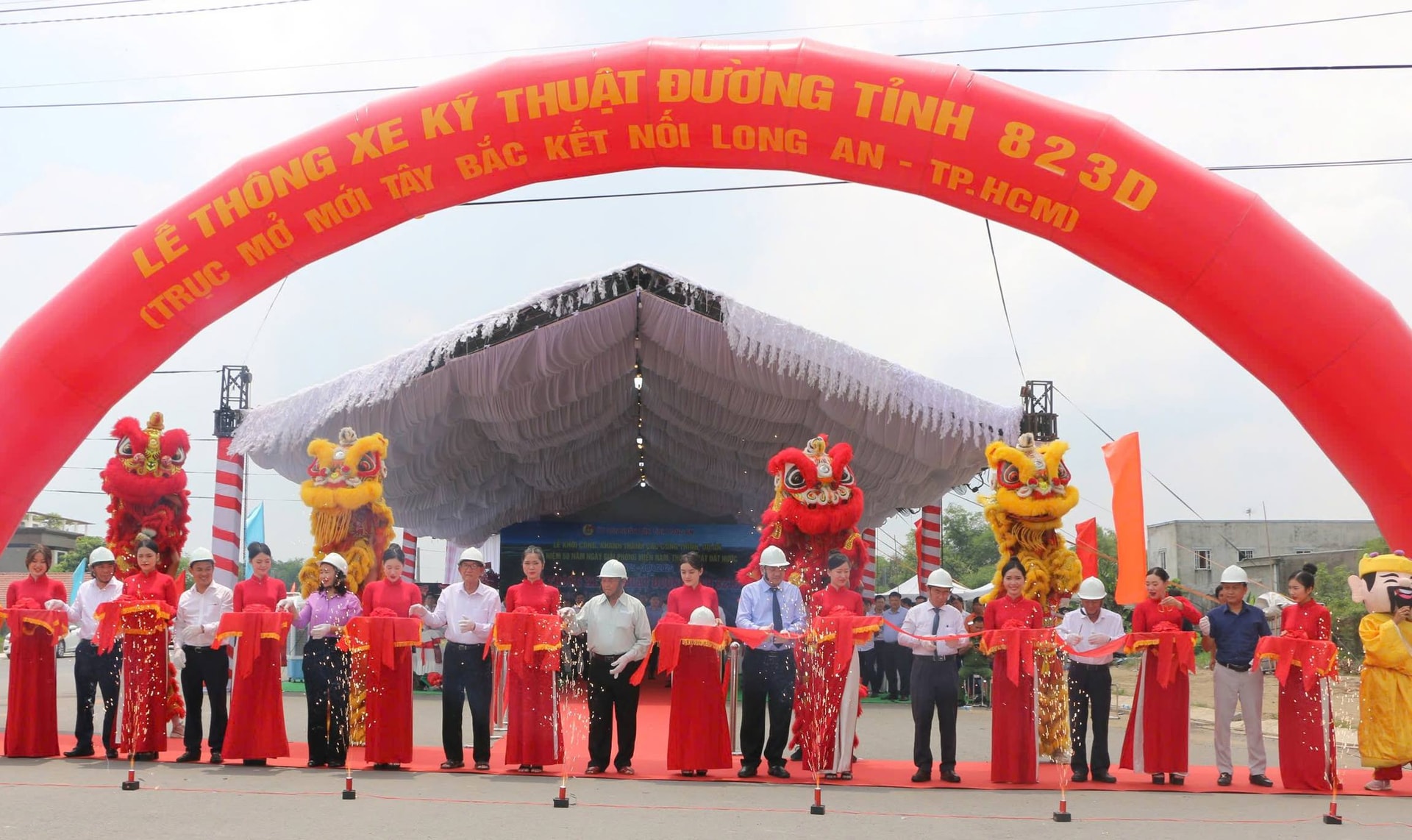 Lễ thông xe kỹ thuật Đường tỉnh 823D - trục mở mới Tây Bắc kết nối Long An – Thành phố Hồ Chí Minh.