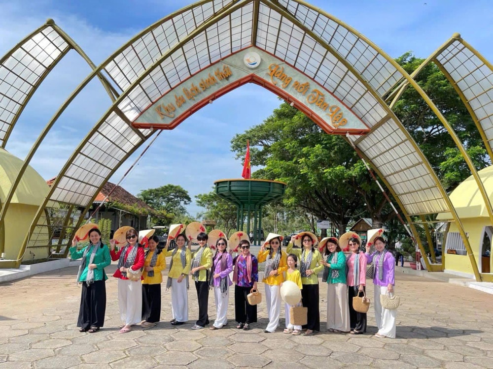 Long An có nhiều địa điểm du lịch thu hút du khách