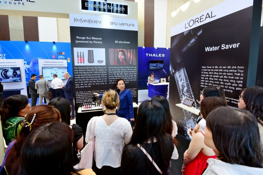 Triển lãm công nghệ làm đẹp tại Hội nghị Thượng đỉnh công nghệ Pháp năm 2025