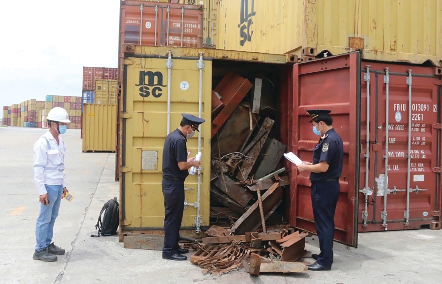 Số lượng hàng hóa container tồn đọng trên 90 ngày tại các khu vực cảng biển Việt Nam đã vượt quá 7.650 chiếc 