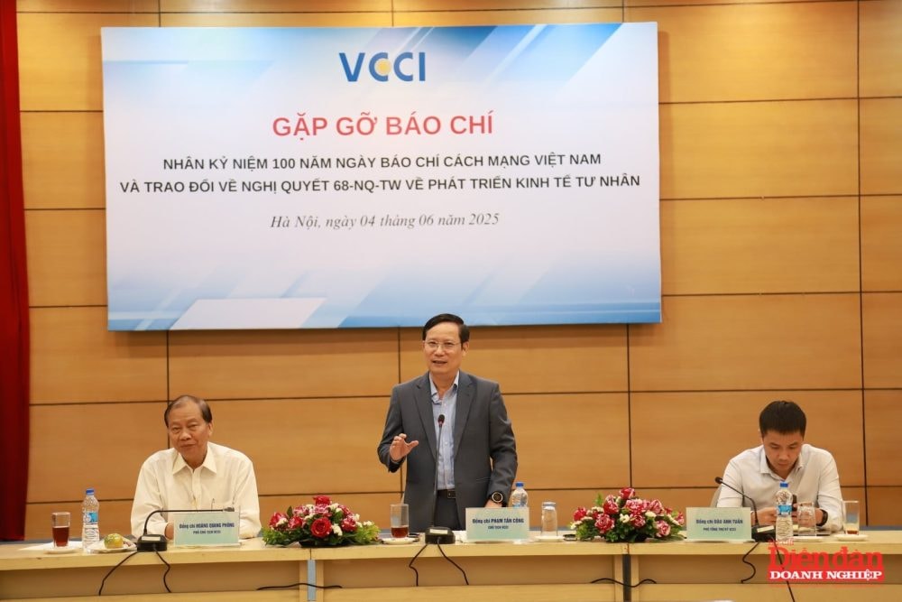 VCCI đồng hành cùng báo chí đồng hành vì sự phát triển kinh tế tư nhân VCCI đồng hành cùng báo chí đồng hành vì sự phát triển kinh tế tư nhân