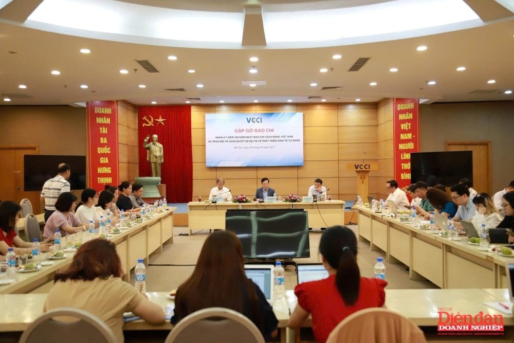 VCCI đồng hành cùng báo chí đồng hành vì sự phát triển kinh tế tư nhân VCCI đồng hành cùng báo chí đồng hành vì sự phát triển kinh tế tư nhân