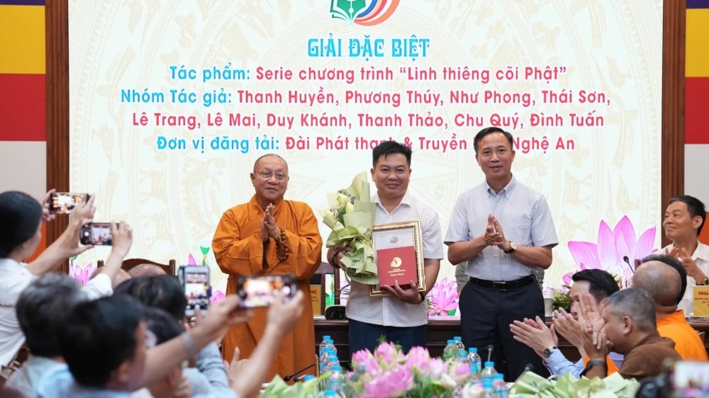 Trao Giải báo chí Phật giáo toàn quốc lần thứ nhất năm 2024 và phát động Giải báo chí Phật giáo năm 2025