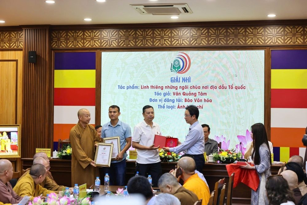 Trao Giải báo chí Phật giáo toàn quốc lần thứ nhất năm 2024 và phát động Giải báo chí Phật giáo năm 2025