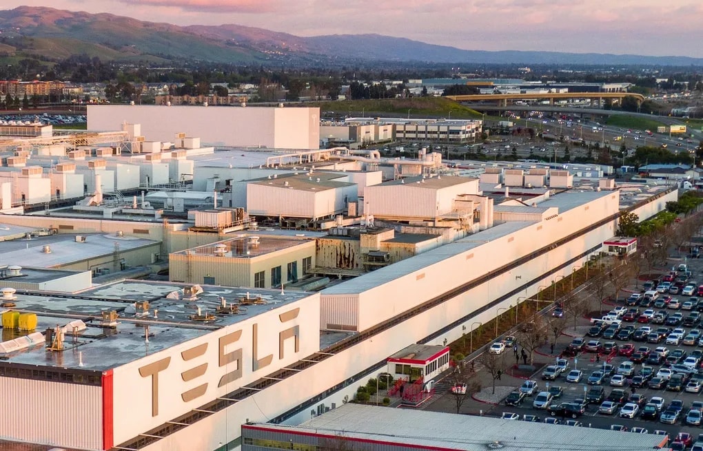 Trong một ngày cổ phiếu của công ty xe điện Tesla “bốc hơi” kỷ lục 152 tỷ đô la Mỹ