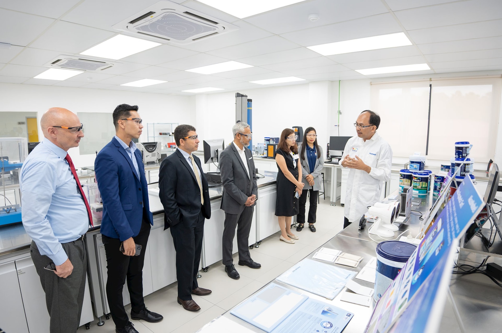 AkzoNobel khanh thanh trung tam R&D moi tai Malaysia 1