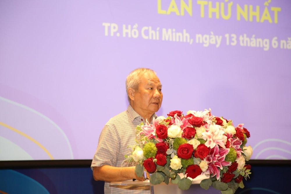 Trao giải Giải thưởng Văn học Kim Đồng lần thứ nhất