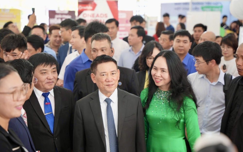 Chính thức công bố Chương trình Chuyển đổi số chợ truyền thống và tiểu thương