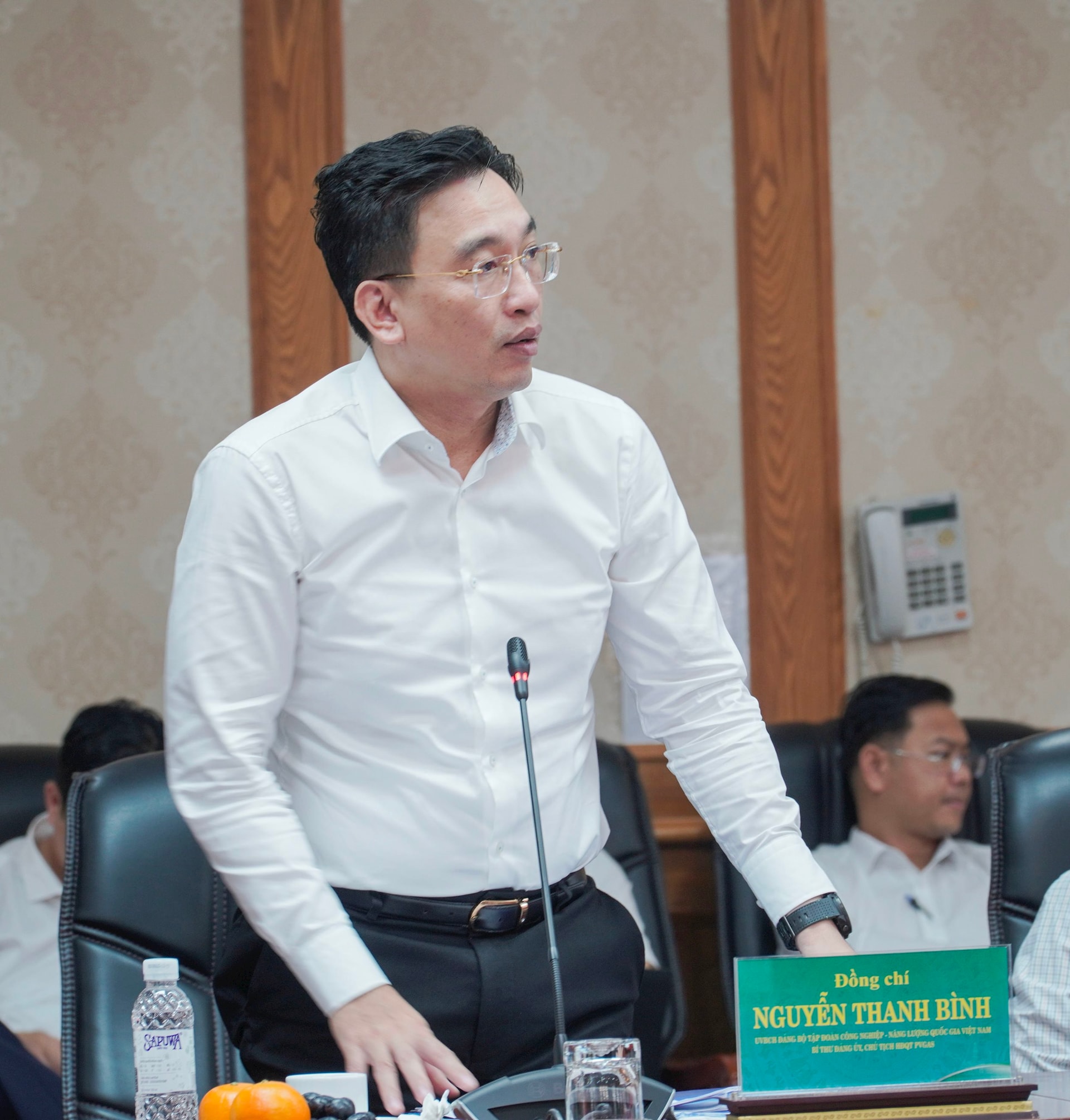H2. Đồng chí Nguyễn Thanh Bình – Bí thư Đảng ủy, Chủ tịch HĐQT PV GAS báo cáo tại buổi làm việc