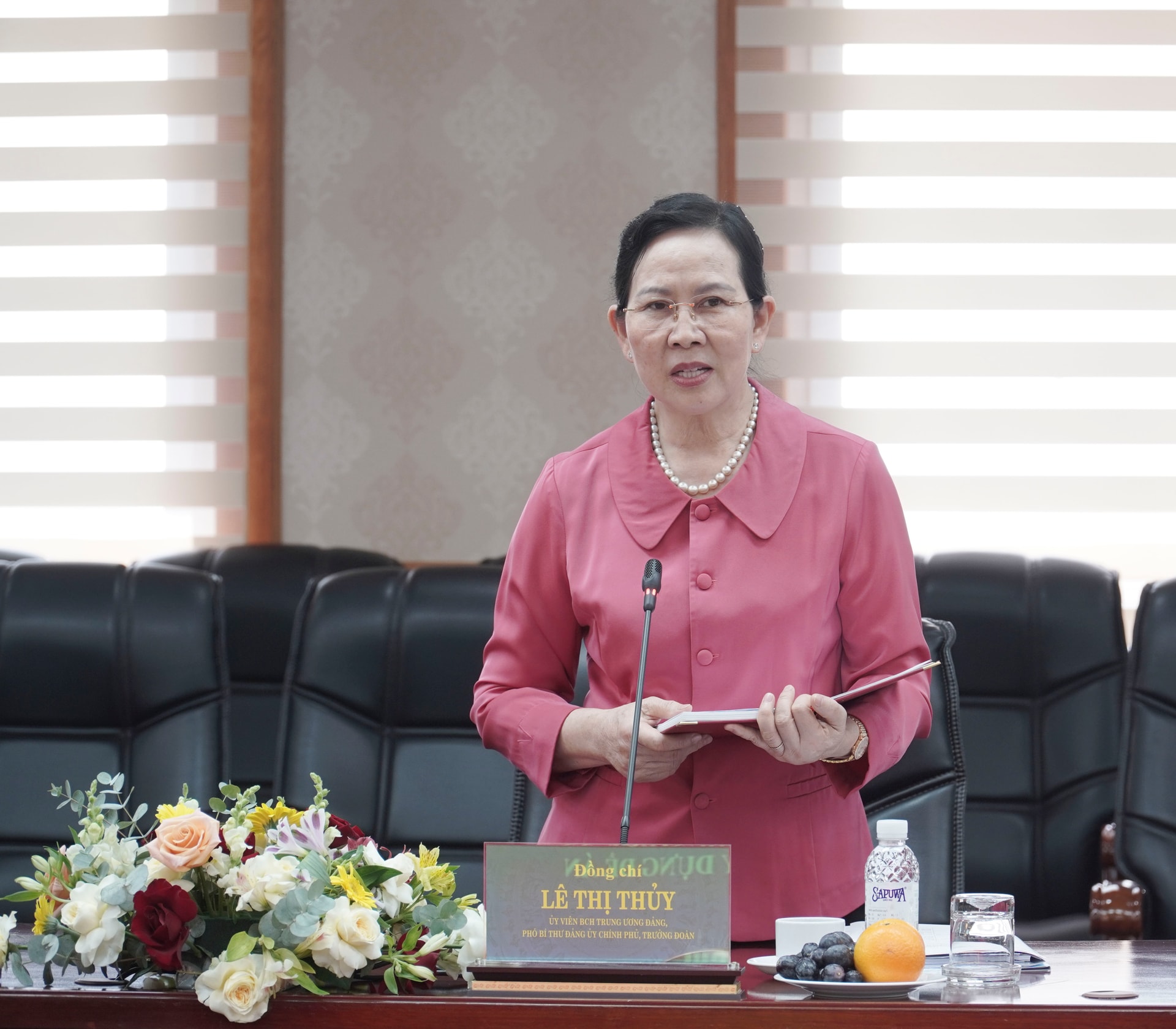 H4. Đồng chí Lê Thị Thủy ghi nhận, đánh giá cao những kết quả đạt được của Đảng ủy Petrovietnam và các đơn vị