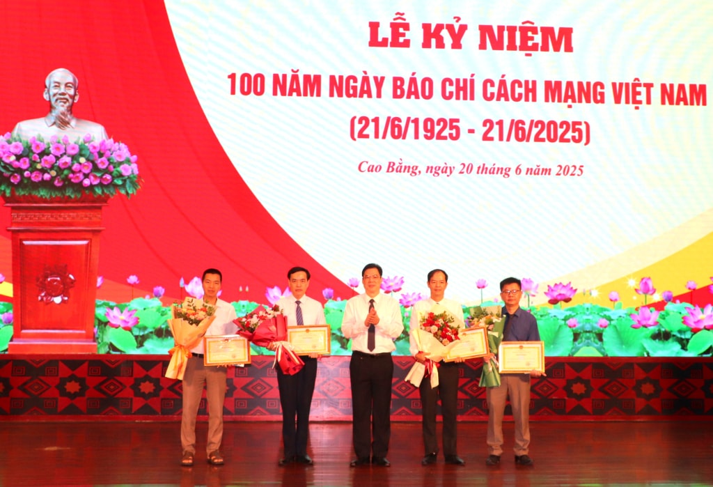 tuyenduong.jpg
