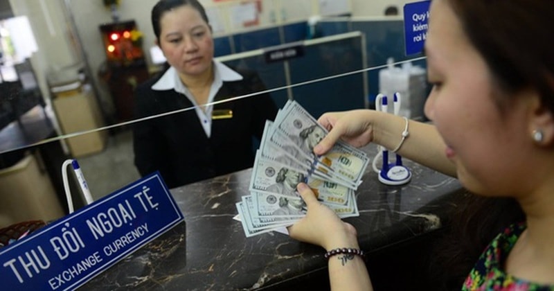 Mua ban ngoai te
