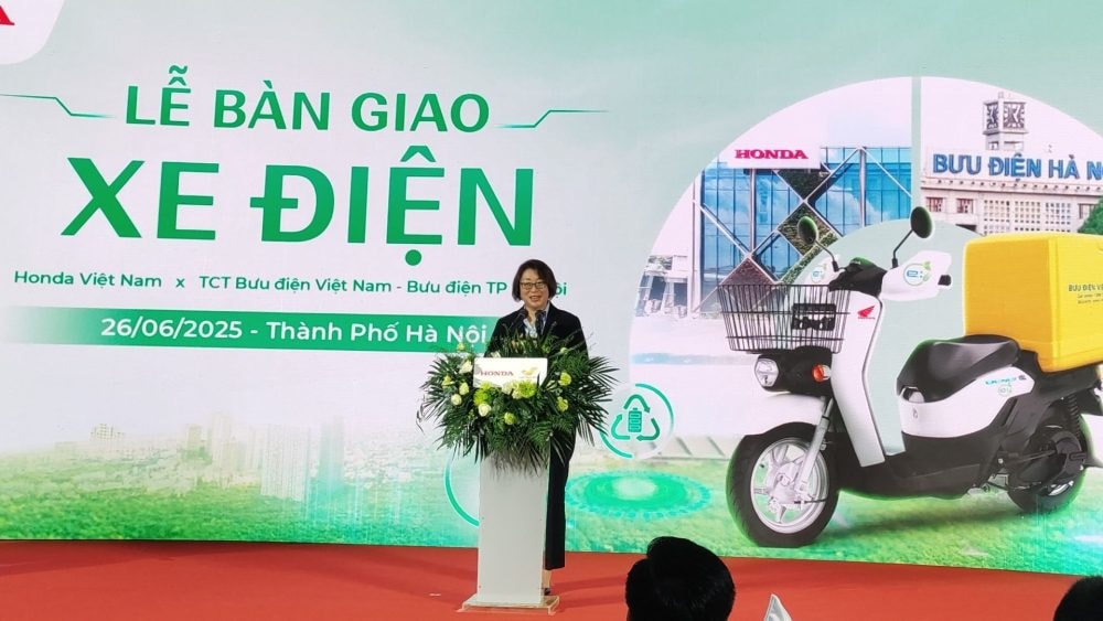 Honda Việt Nam tiếp tục bàn giao 205 xe máy điện cho Bưu điện Việt Nam