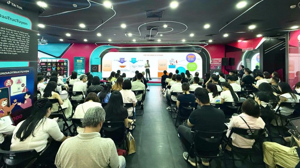 Doanh nghiệp thương mại điện tử cần nắm vững chính sách để phát triển bền vững